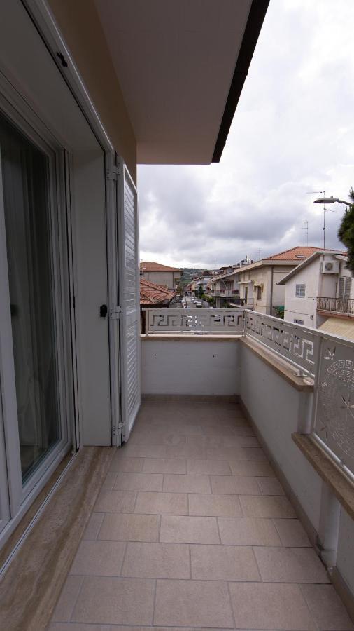Aria Di Sale Acomodação com café da manhã Martinsicuro Exterior foto